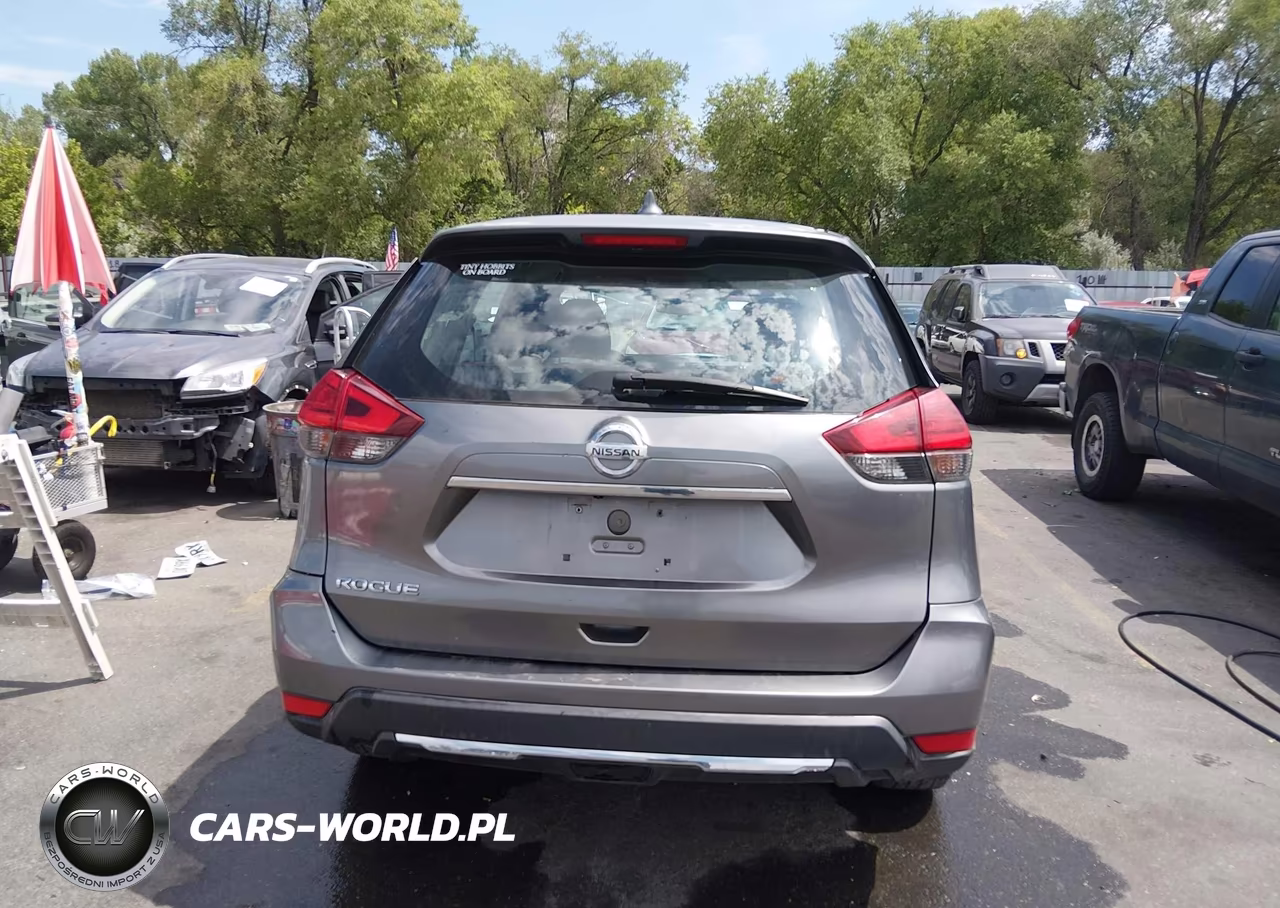 2017 Nissan Rogue S VIN:KNMAT2MT3HP570248 - 16