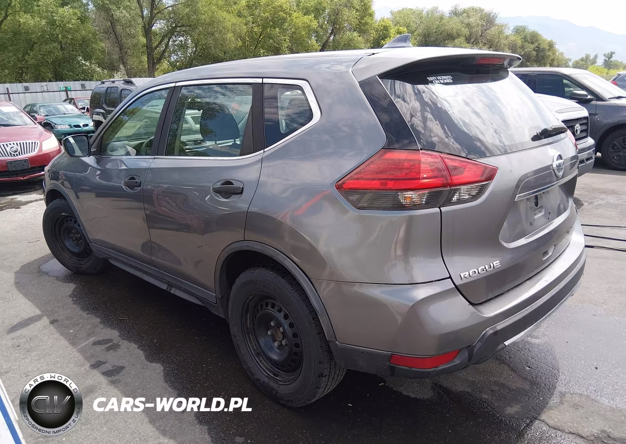 2017 Nissan Rogue S VIN:KNMAT2MT3HP570248 - 3