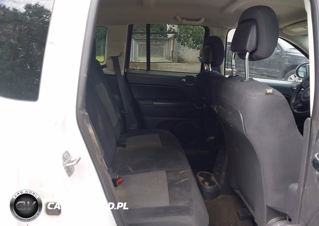 2014 Jeep Compass Sport VIN:1C4NJCBA5ED801338 - 8