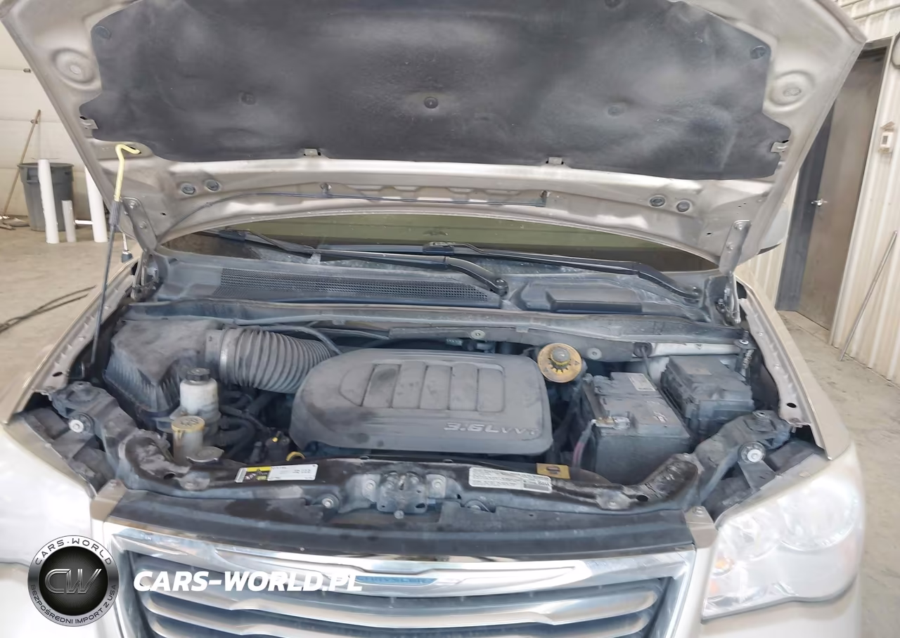 2014 Chrysler Town & Country Touring-L VIN:2C4RC1CG2ER169009 - 10