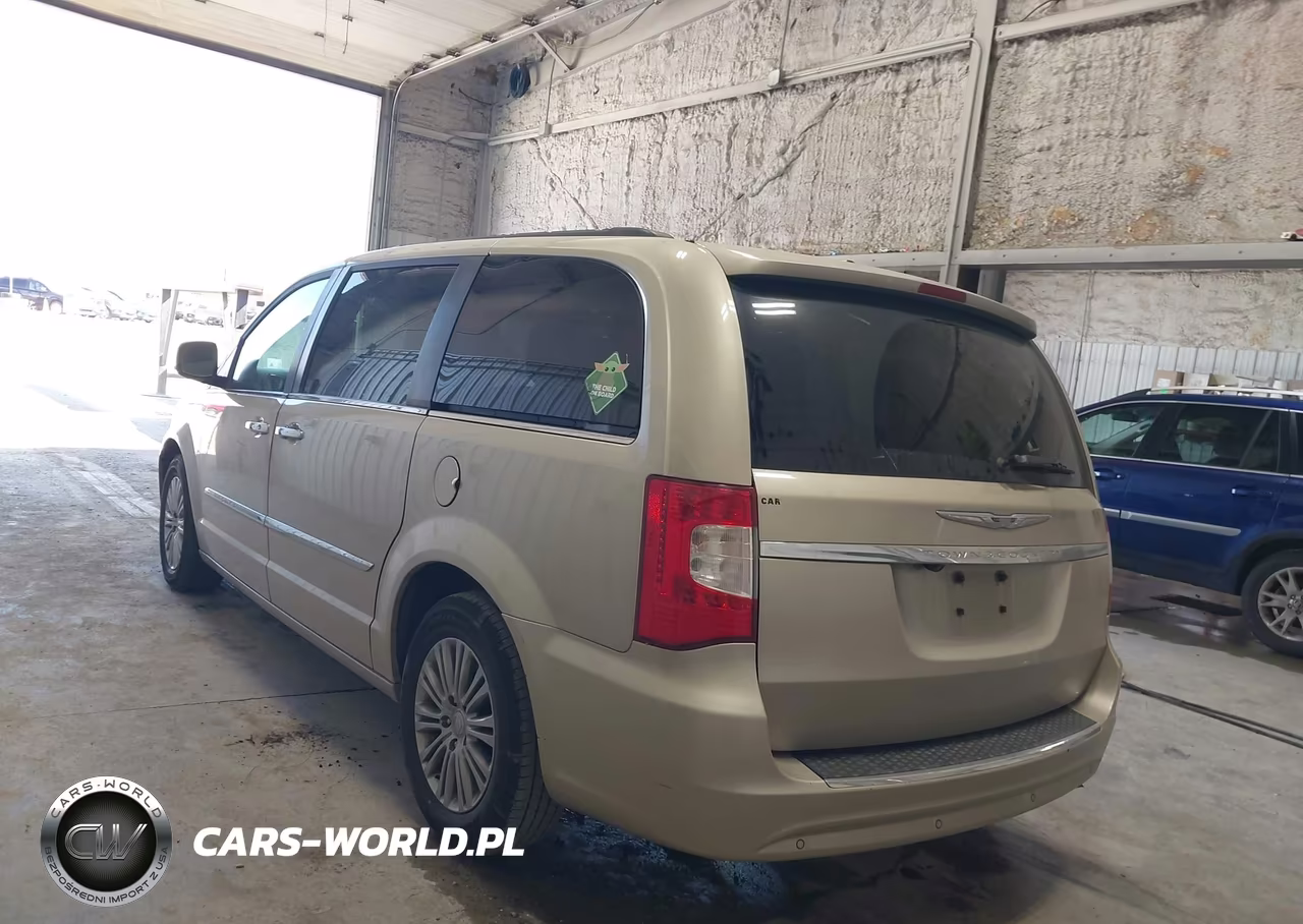 2014 Chrysler Town & Country Touring-L VIN:2C4RC1CG2ER169009 - 14