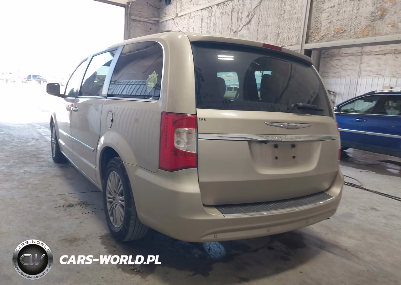 2014 Chrysler Town & Country Touring-L VIN:2C4RC1CG2ER169009 - 3