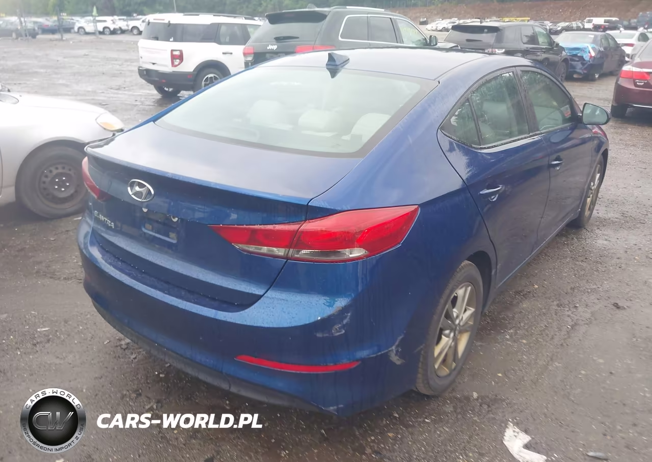 2018 Hyundai Elantra Sel VIN:5NPD84LF2JH287153 - 4