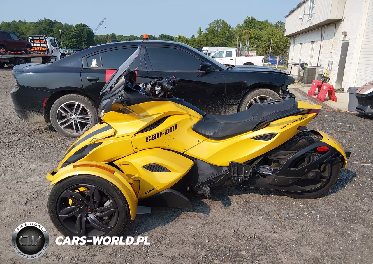 2013 Can-Am Spyder Roadster St-Sts-St Limited VIN:2BXNCAC18DV000239 - 13
