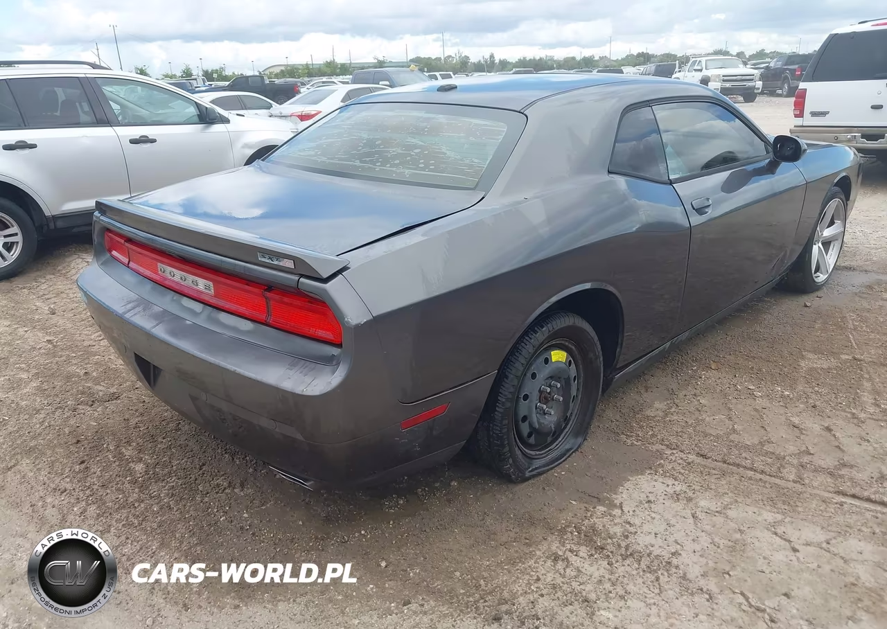 2013 Dodge Challenger Sxt Plus VIN:2C3CDYAG6DH591355 - 4