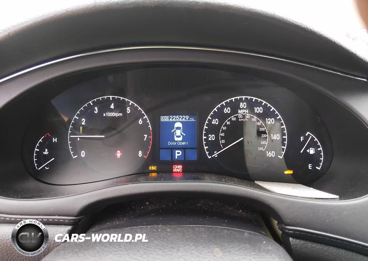 2011 Hyundai Genesis 4.6 VIN:KMHGC4DF8BU119515 - 7