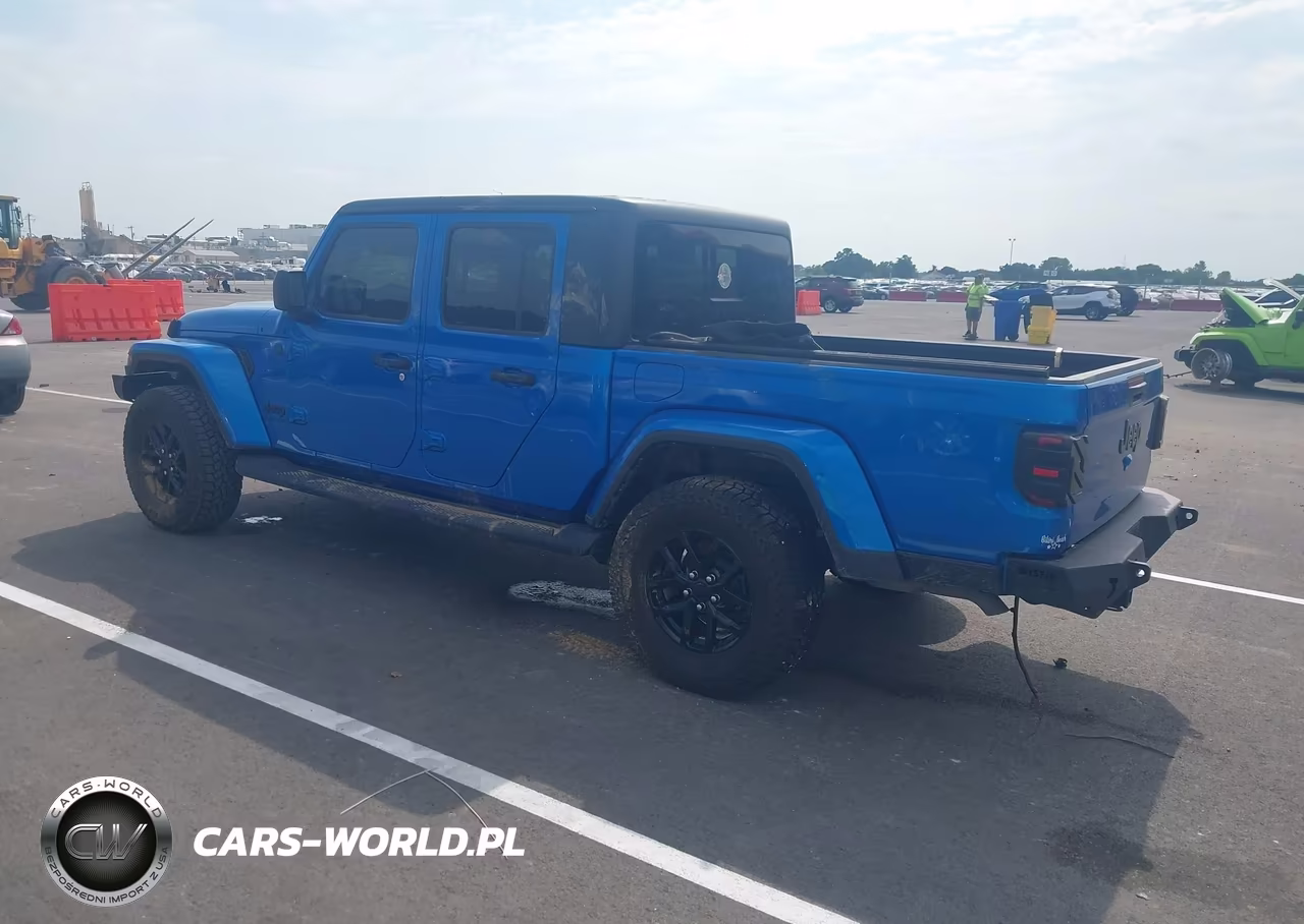 2022 Jeep Gladiator Altitude 4X4 VIN:1C6HJTAG9NL124987 - 3