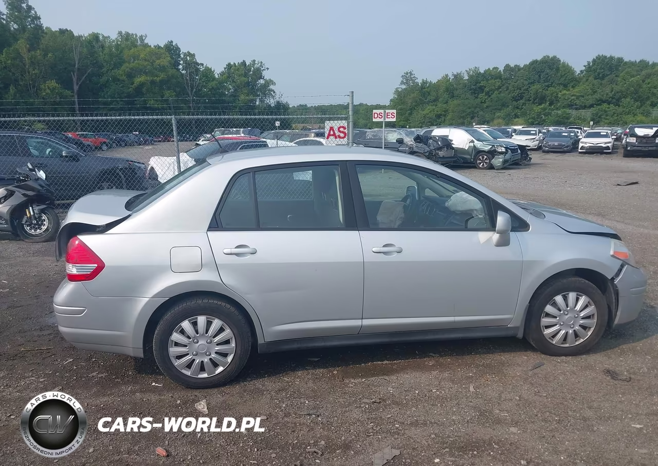 2010 Nissan Versa 1.8S VIN:3N1BC1AP7AL449474 - 13