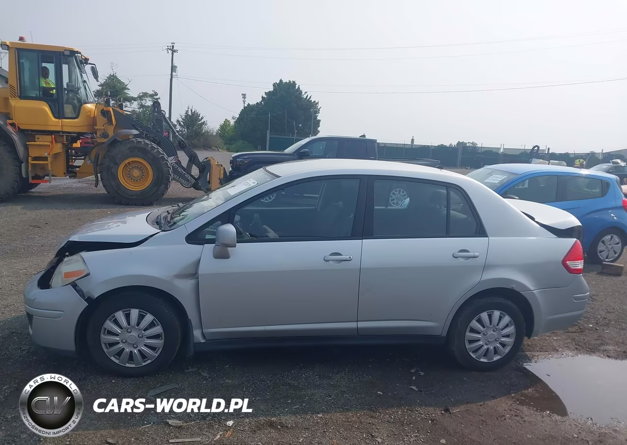 2010 Nissan Versa 1.8S VIN:3N1BC1AP7AL449474 - 14