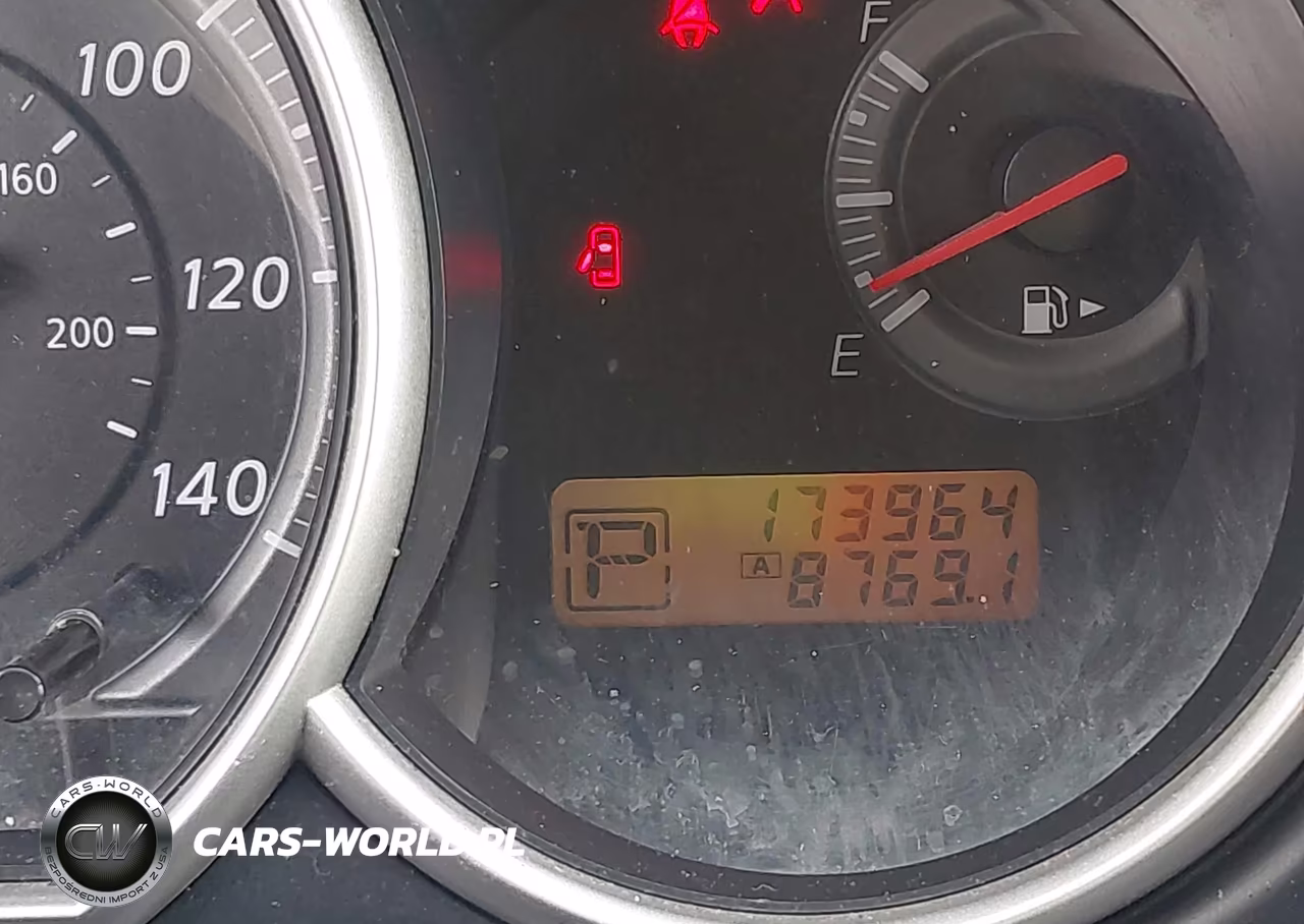 2010 Nissan Versa 1.8S VIN:3N1BC1AP7AL449474 - 15