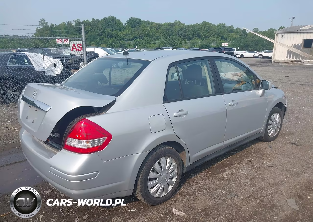 2010 Nissan Versa 1.8S VIN:3N1BC1AP7AL449474 - 4
