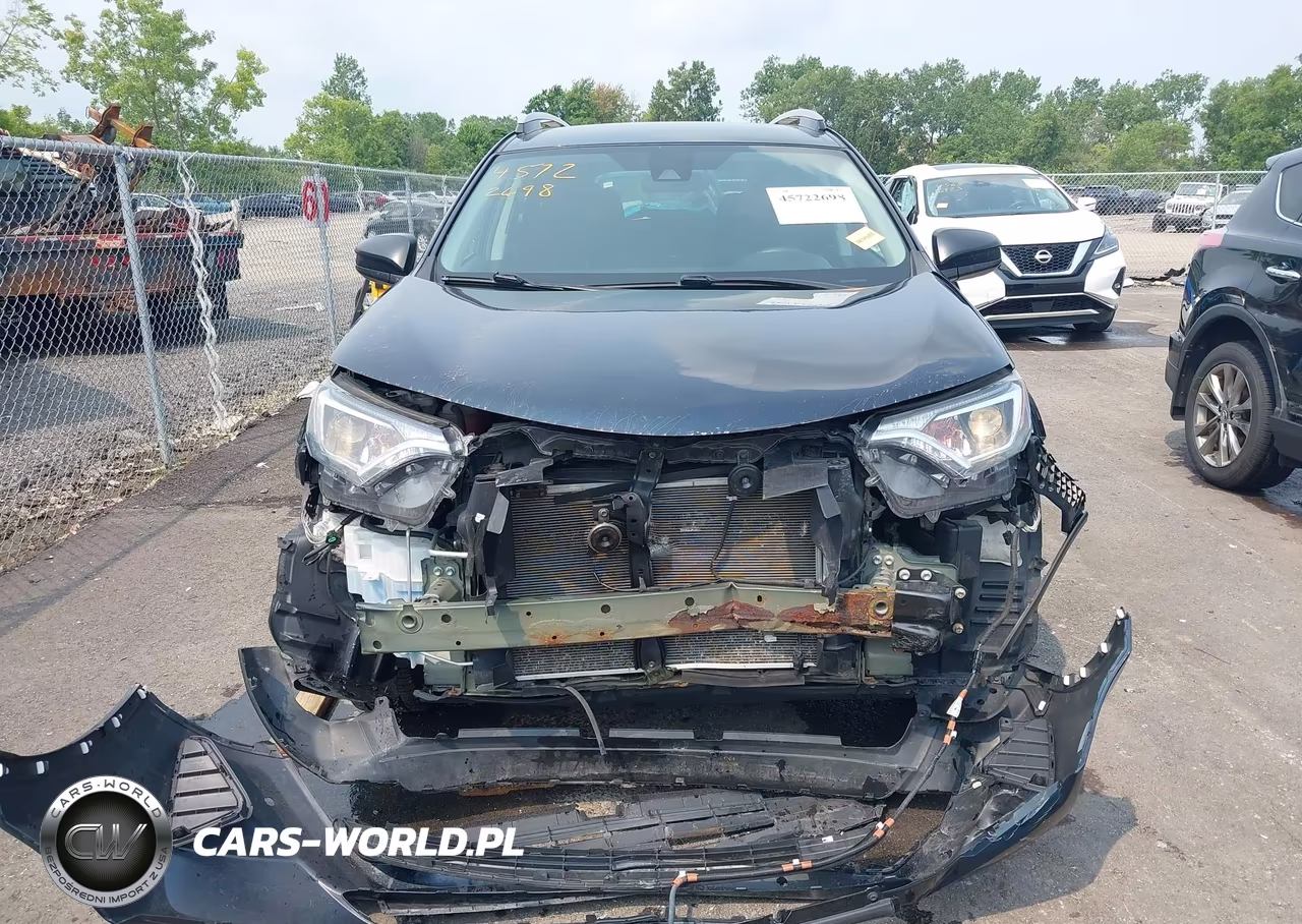2018 Toyota Rav4 Le VIN:2T3BFREV7JW725477 - 12