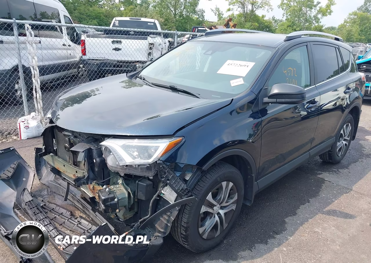 2018 Toyota Rav4 Le VIN:2T3BFREV7JW725477 - 2