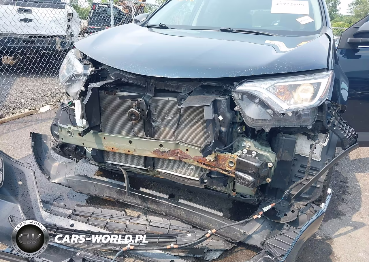 2018 Toyota Rav4 Le VIN:2T3BFREV7JW725477 - 6