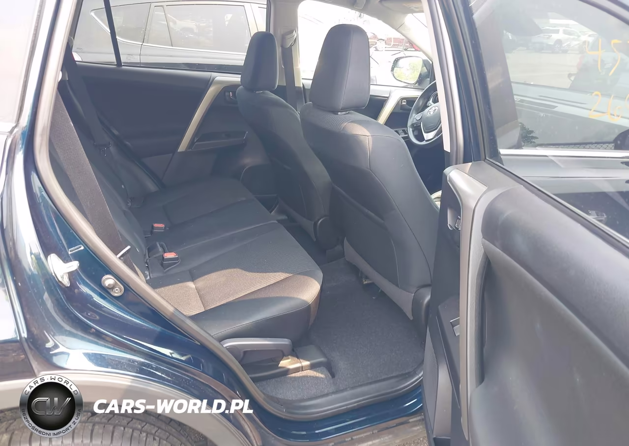 2018 Toyota Rav4 Le VIN:2T3BFREV7JW725477 - 8