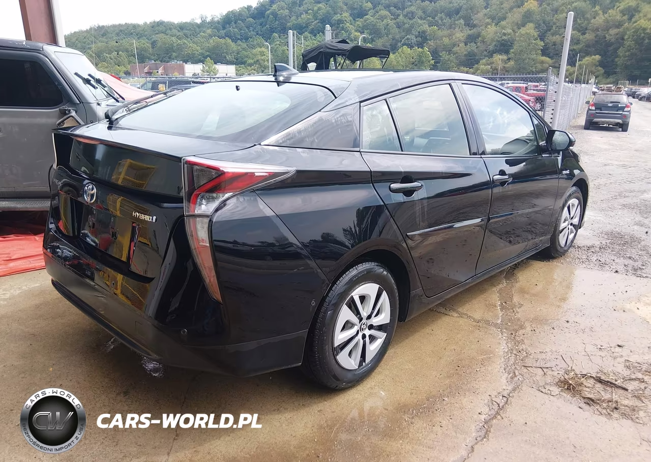 2017 Toyota Prius Four VIN:JTDKARFU4H3051905 - 4