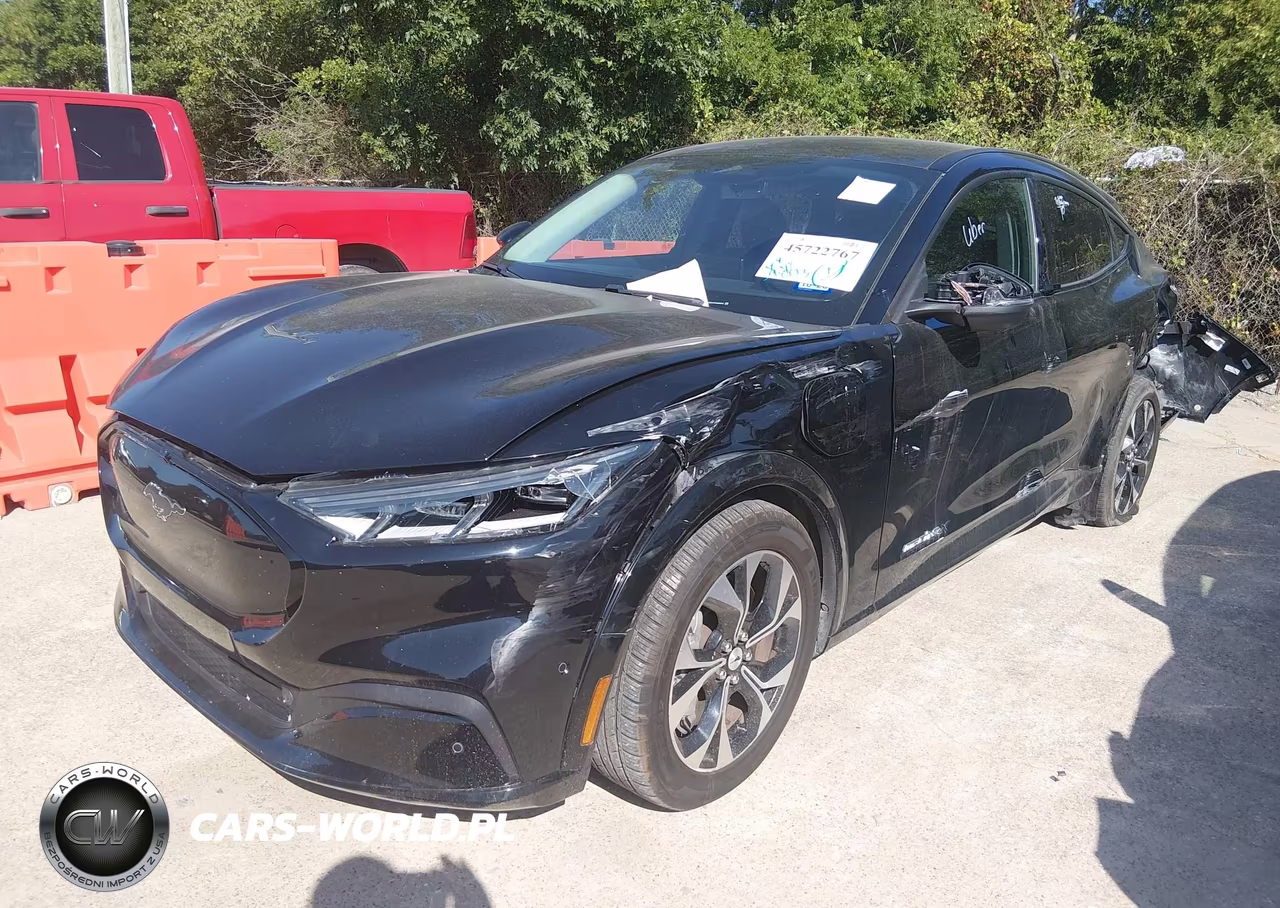 2023 Ford Mustang Mach-E Premium VIN:3FMTK3SU4PMA83444 - 2
