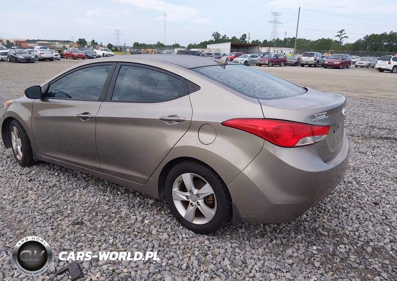 2013 Hyundai Elantra Gls VIN:5NPDH4AE2DH394217 - 3