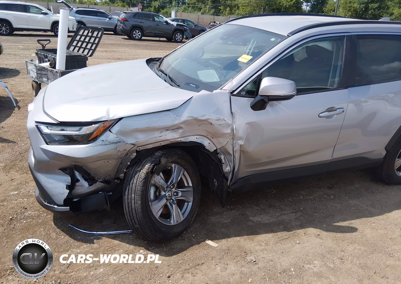 2024 Toyota Rav4 Xle VIN:2T3P1RFV2RW445108 - 6