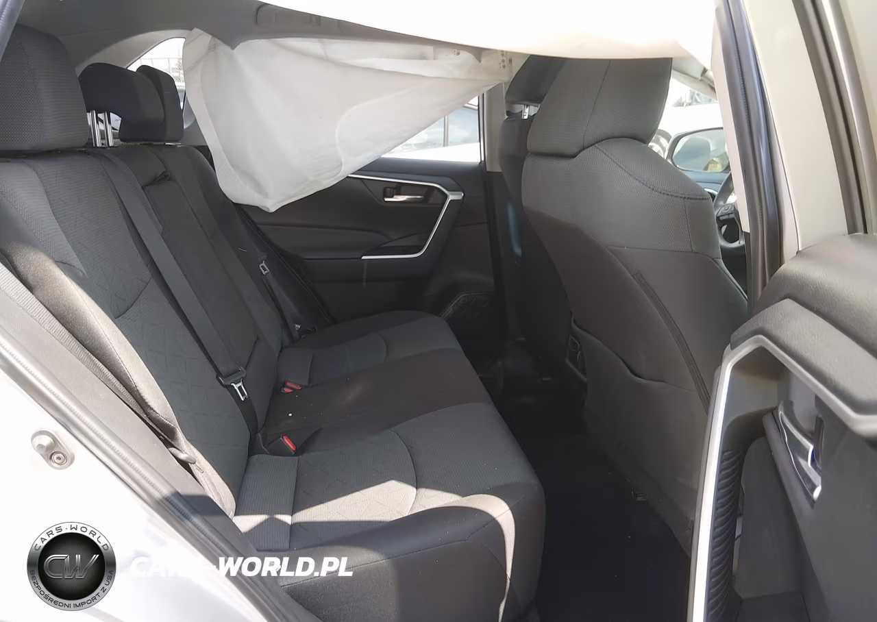 2024 Toyota Rav4 Xle VIN:2T3P1RFV2RW445108 - 8