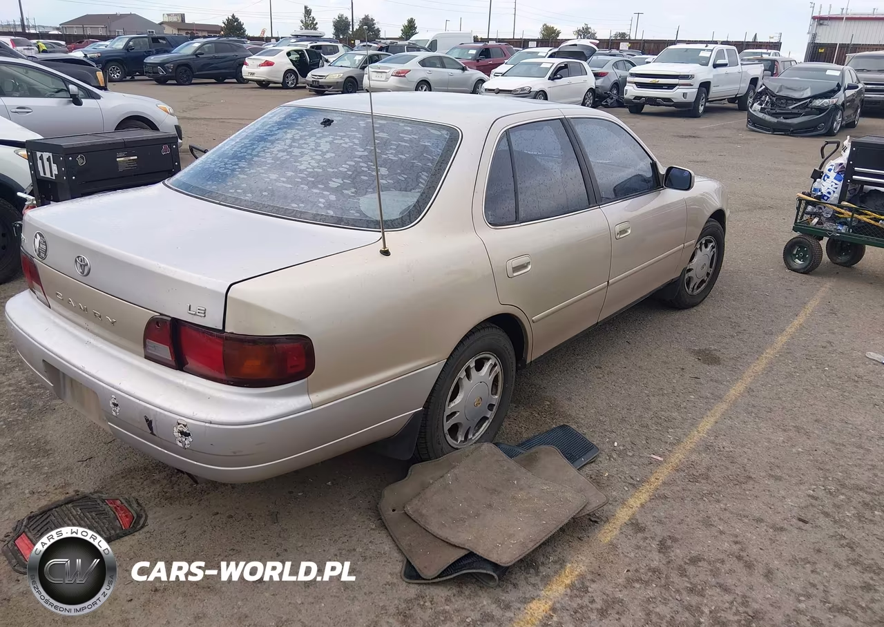 1996 Toyota Camry Le-Xle-Se VIN:4T1BF12K6TU134709 - 4