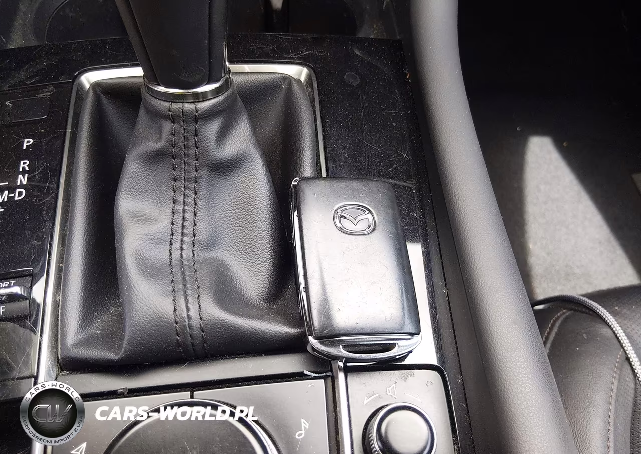 2020 Mazda Mazda3 Premium Package VIN:JM1BPBNM4L1156973 - 11