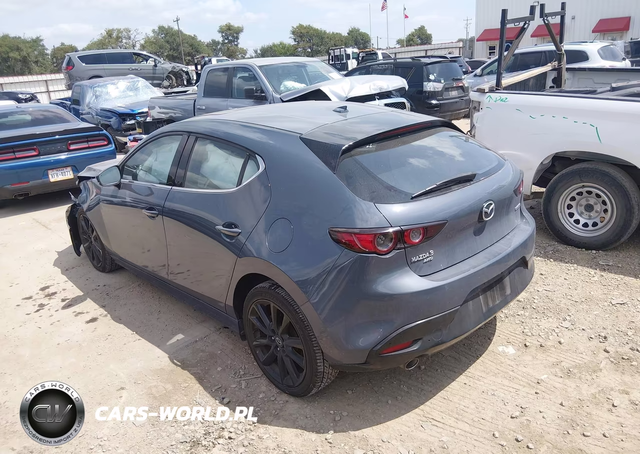 2020 Mazda Mazda3 Premium Package VIN:JM1BPBNM4L1156973 - 3