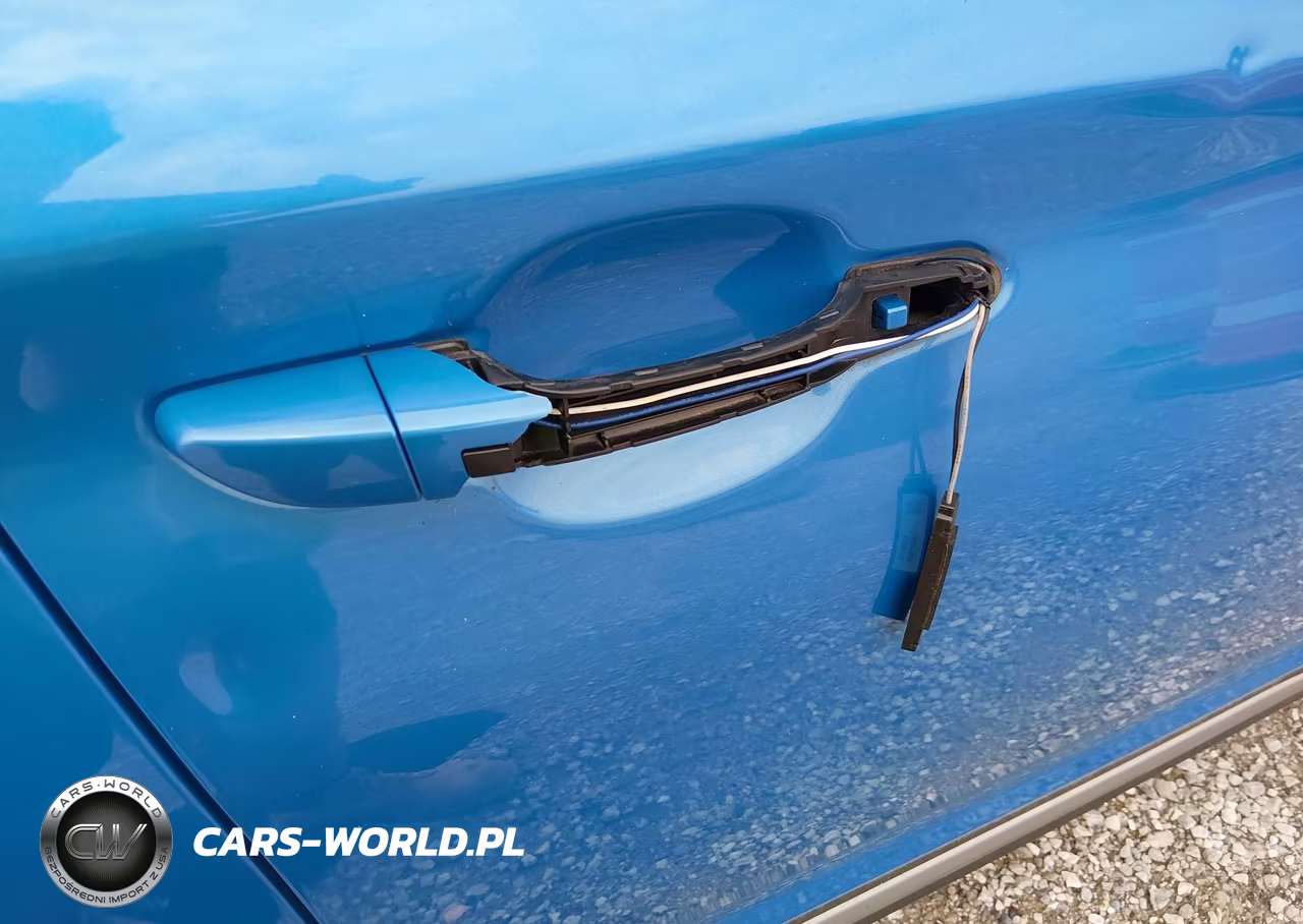 2020 Hyundai Kona Ultimate VIN:KM8K5CA51LU548538 - 19
