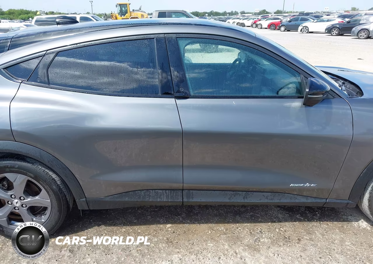 2023 Ford Mustang Mach-E Select VIN:3FMTK1RM3PMA40935 - 13