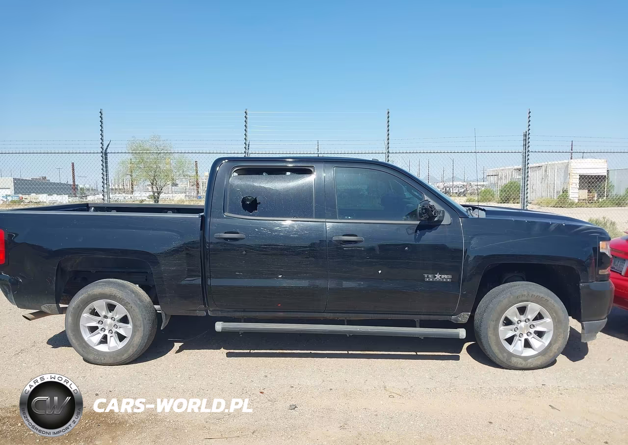 2018 Chevrolet Silverado 1500 Custom VIN:3GCPCPECXJG386635 - 13