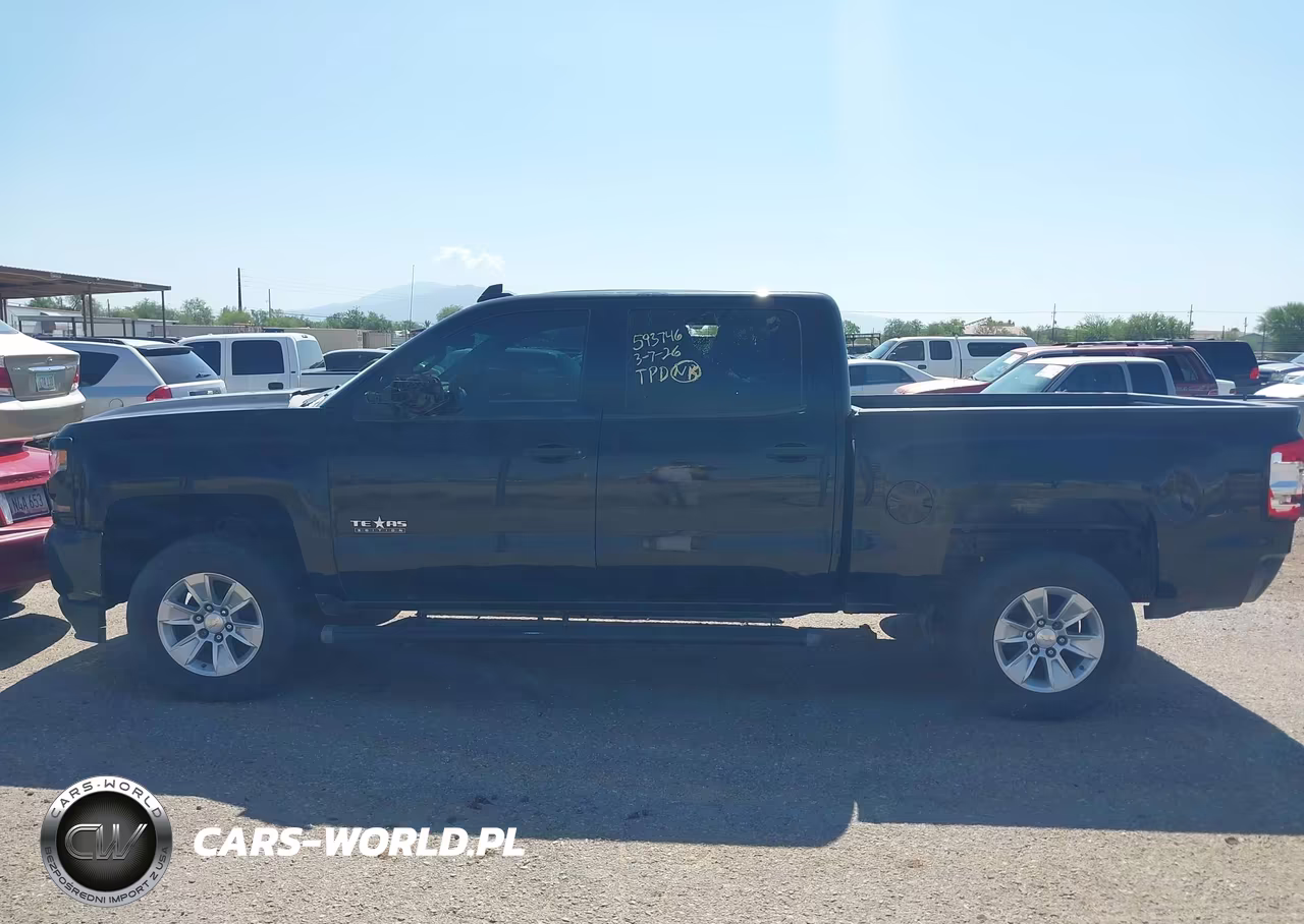 2018 Chevrolet Silverado 1500 Custom VIN:3GCPCPECXJG386635 - 14