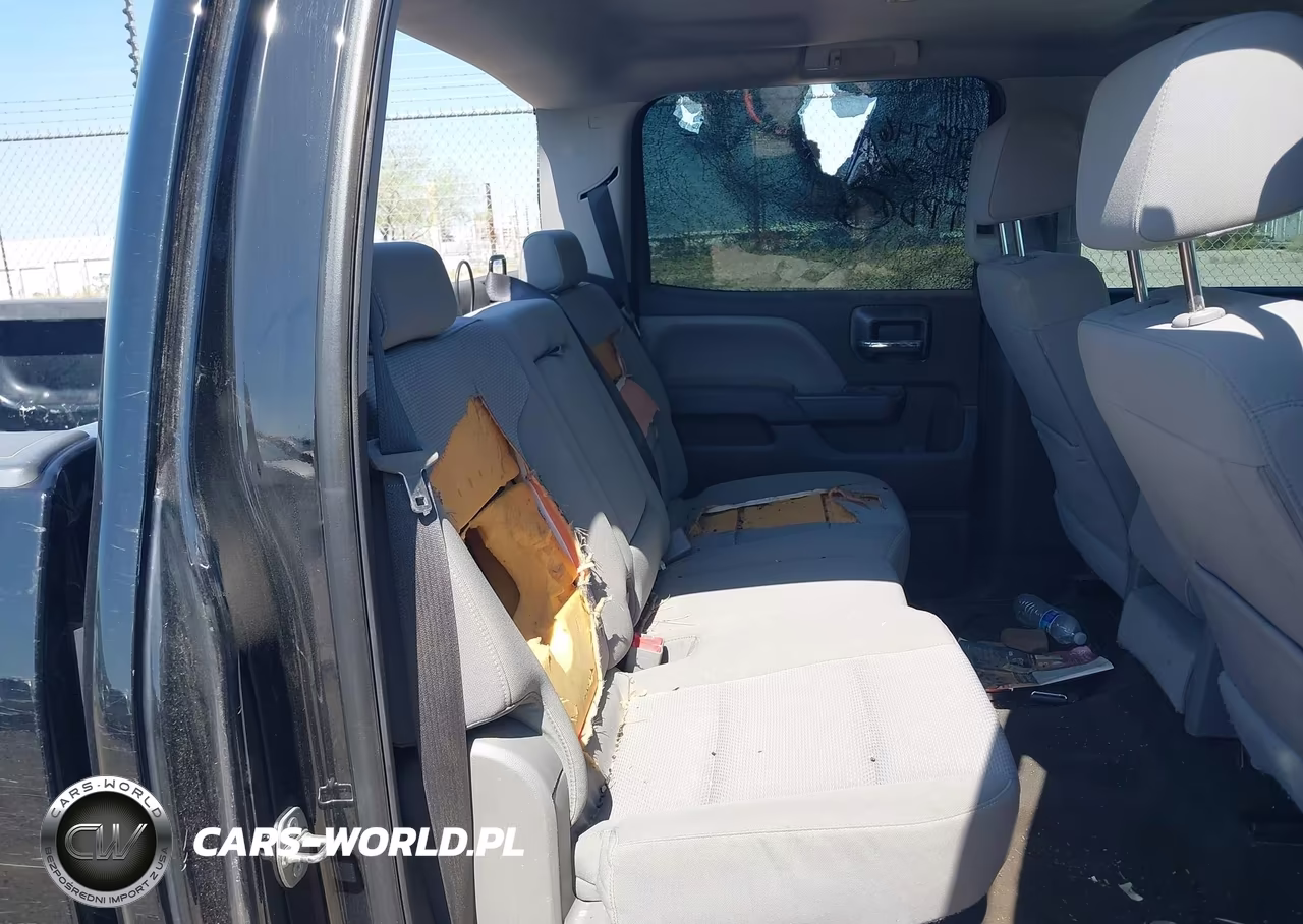 2018 Chevrolet Silverado 1500 Custom VIN:3GCPCPECXJG386635 - 8