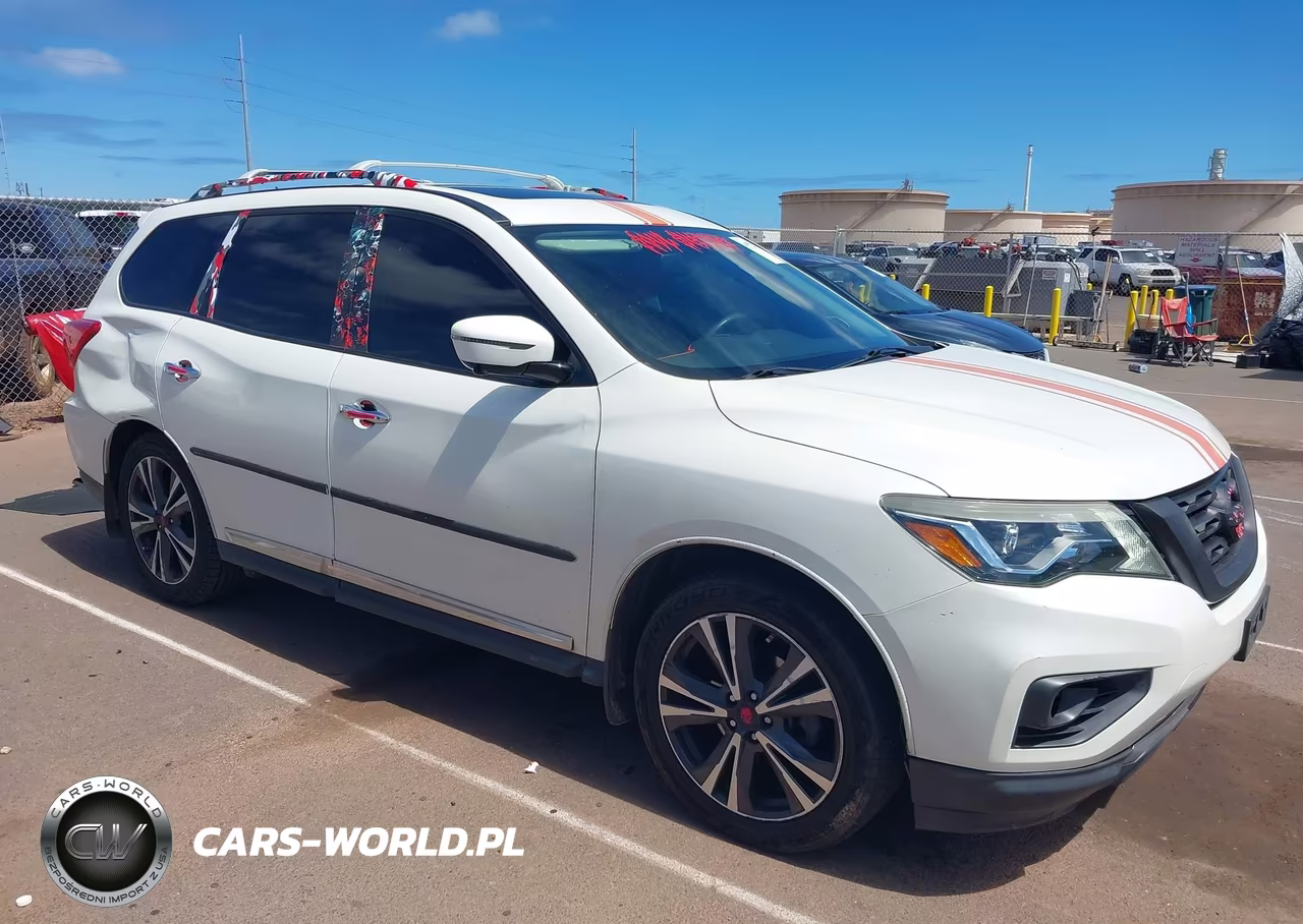 2017 Nissan Pathfinder Platinum