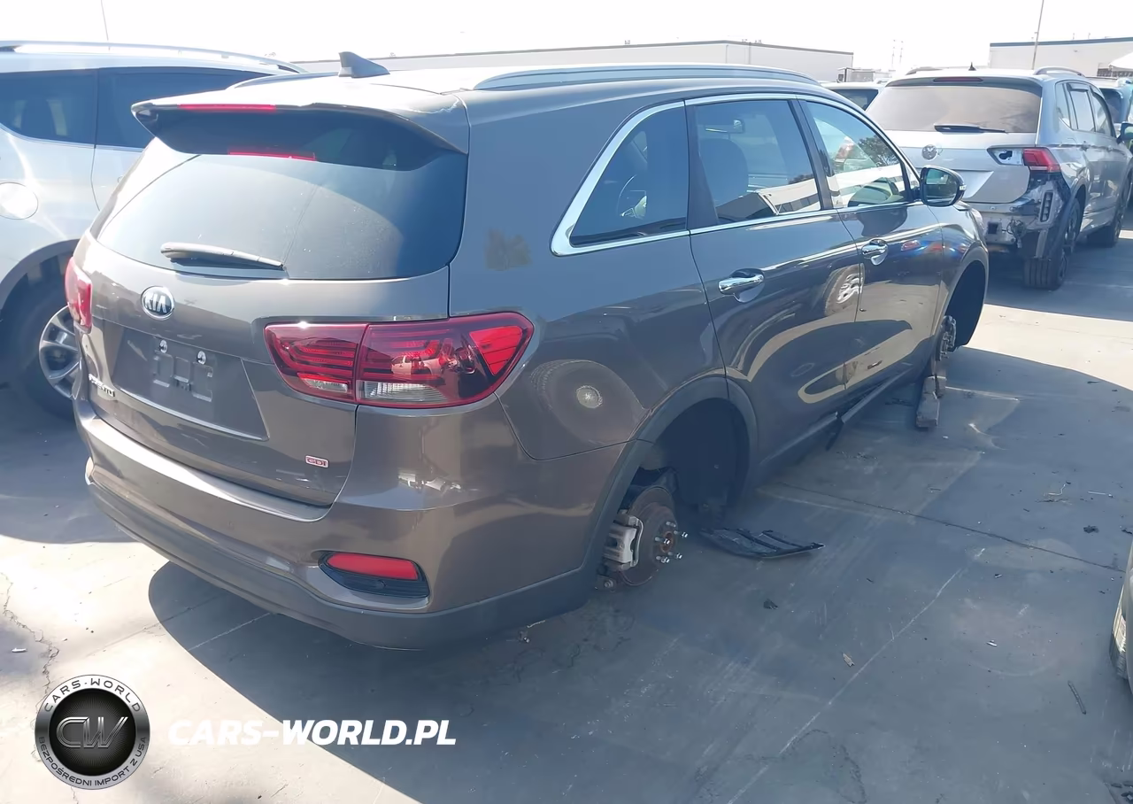 2019 Kia Sorento 2.4L Lx VIN:5XYPG4A32KG525617 - 4