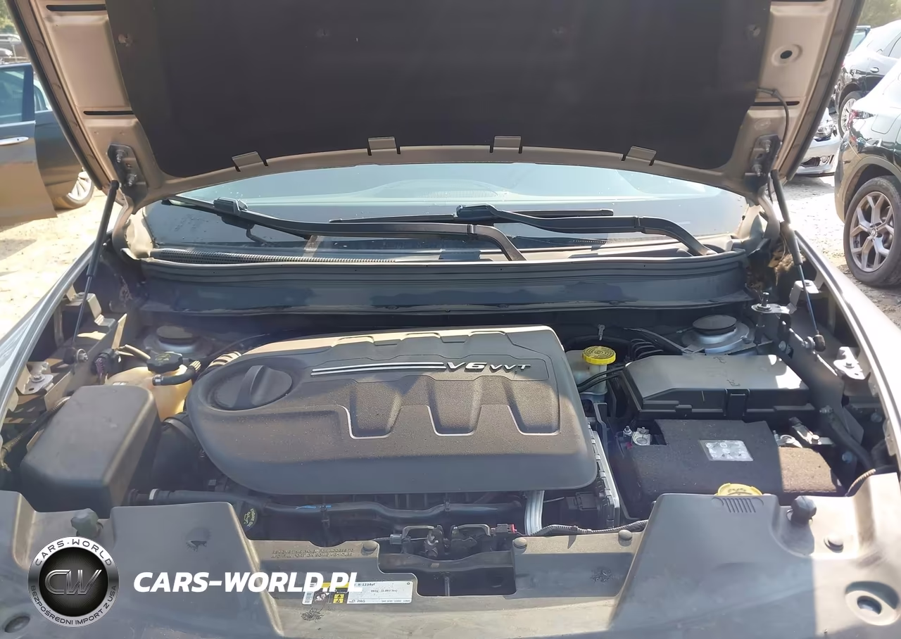 2018 Jeep Cherokee Latitude 4X4 VIN:1C4PJMCXXJD507610 - 10