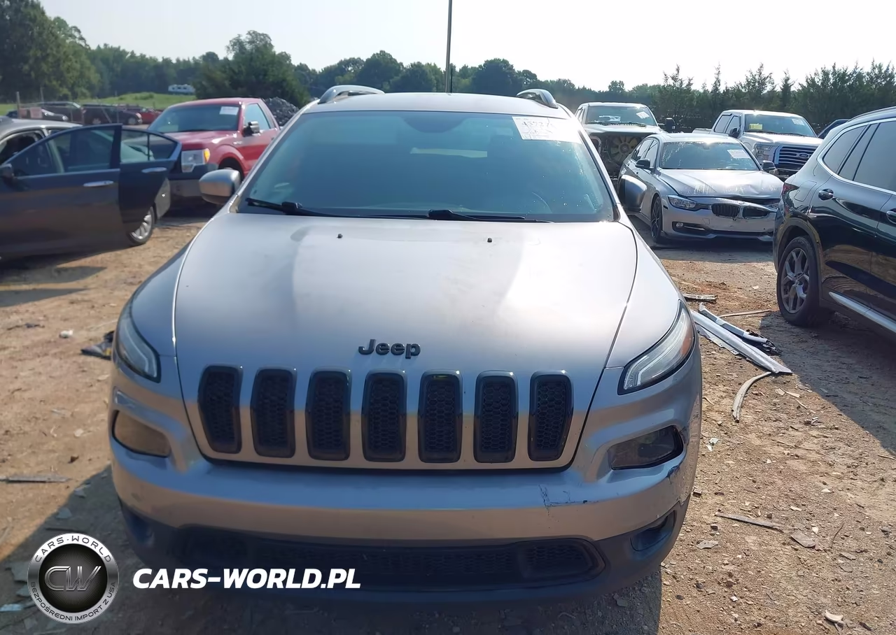 2018 Jeep Cherokee Latitude 4X4 VIN:1C4PJMCXXJD507610 - 12