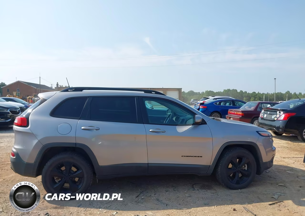 2018 Jeep Cherokee Latitude 4X4 VIN:1C4PJMCXXJD507610 - 13