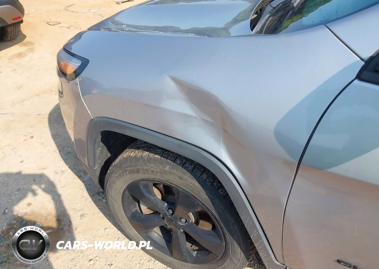 2018 Jeep Cherokee Latitude 4X4 VIN:1C4PJMCXXJD507610 - 17