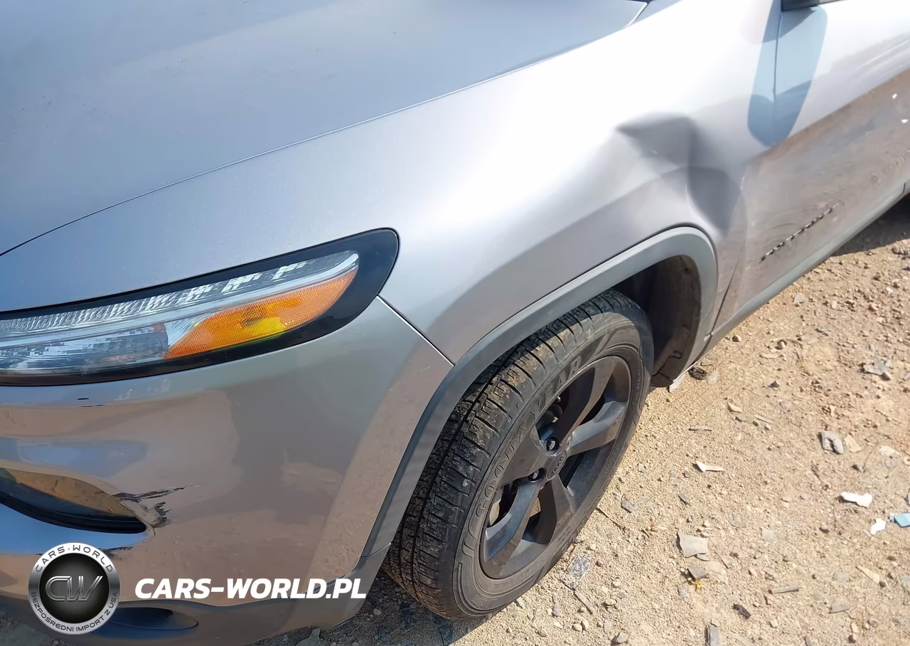 2018 Jeep Cherokee Latitude 4X4 VIN:1C4PJMCXXJD507610 - 18