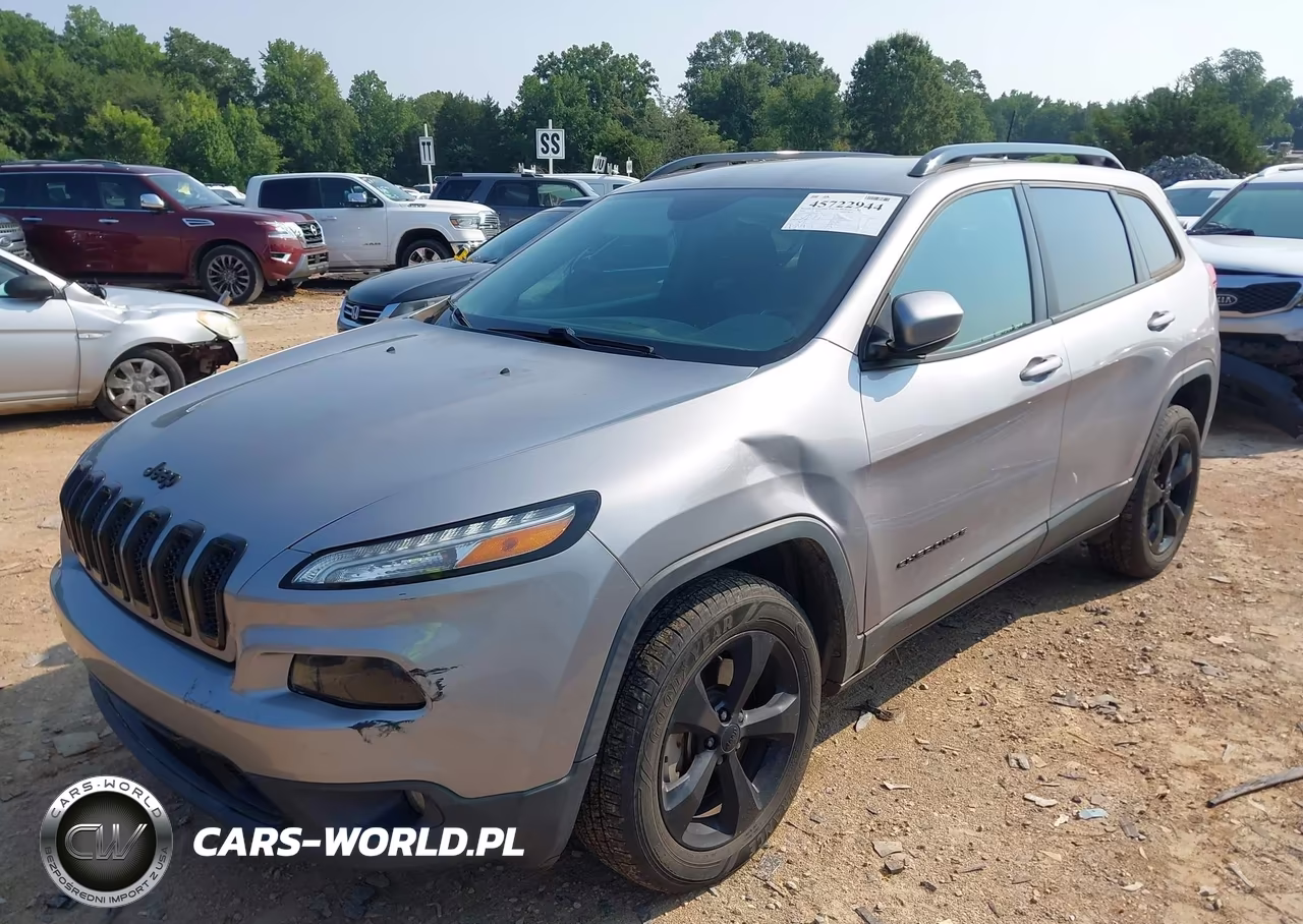 2018 Jeep Cherokee Latitude 4X4 VIN:1C4PJMCXXJD507610 - 2