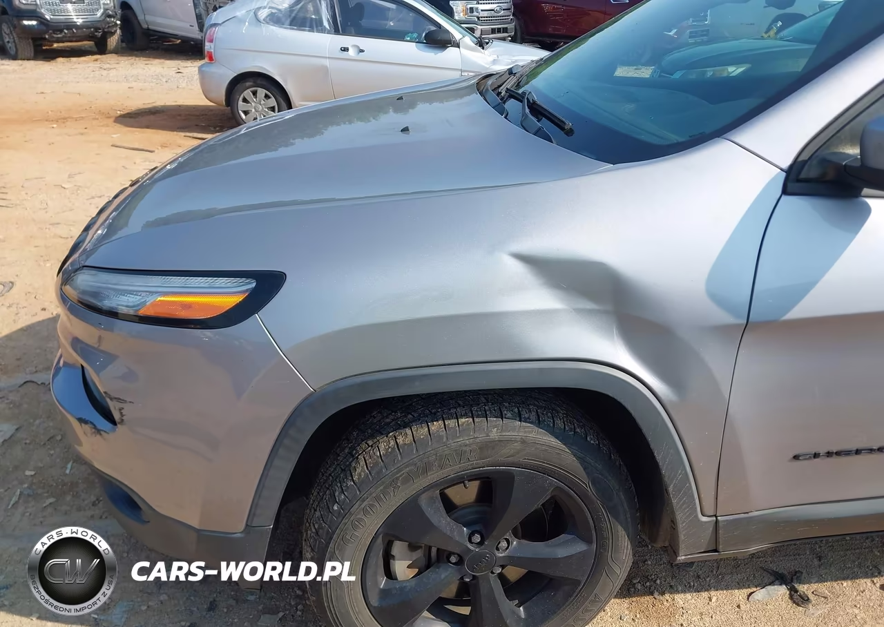 2018 Jeep Cherokee Latitude 4X4 VIN:1C4PJMCXXJD507610 - 6
