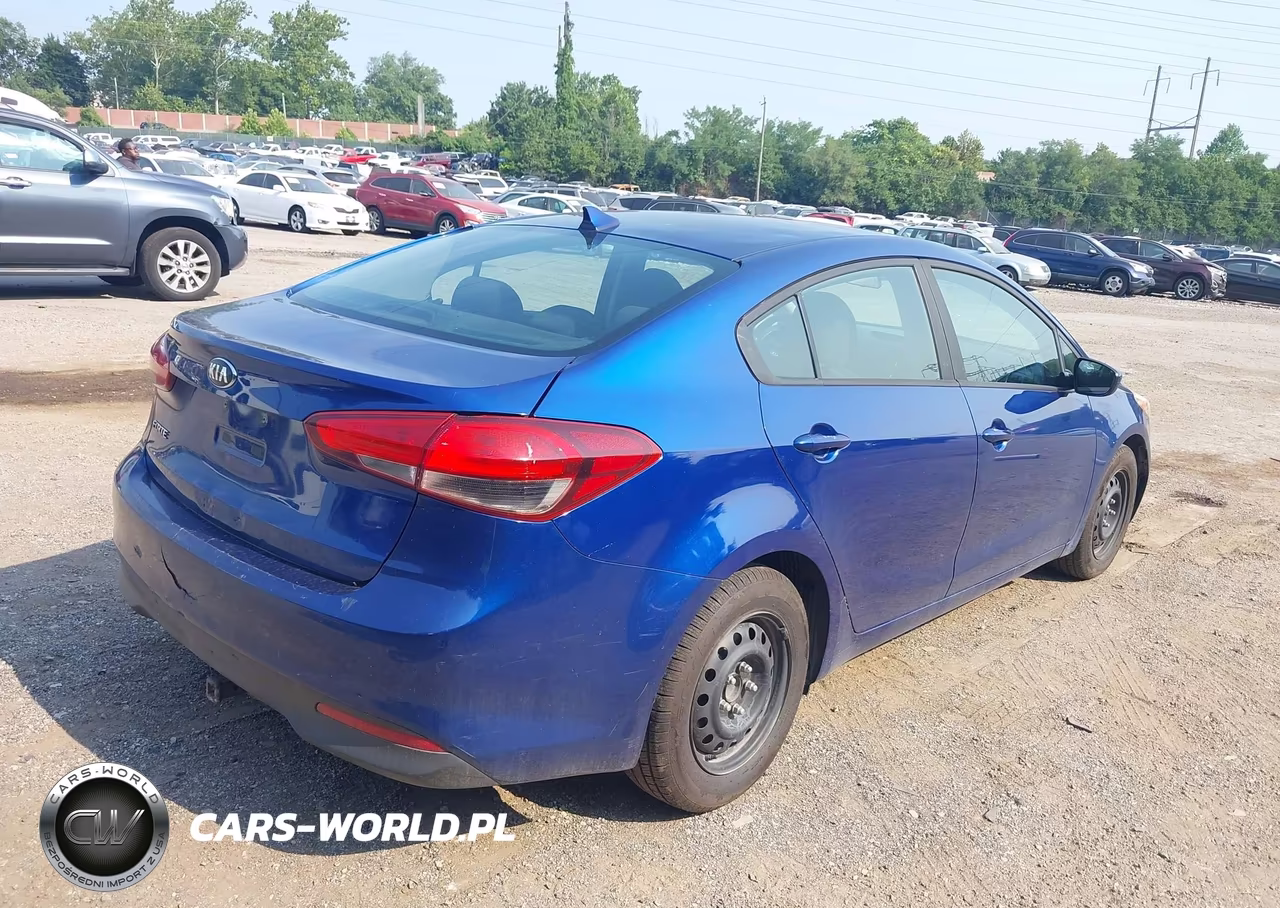 2017 Kia Forte Lx VIN:3KPFK4A76HE043557 - 4