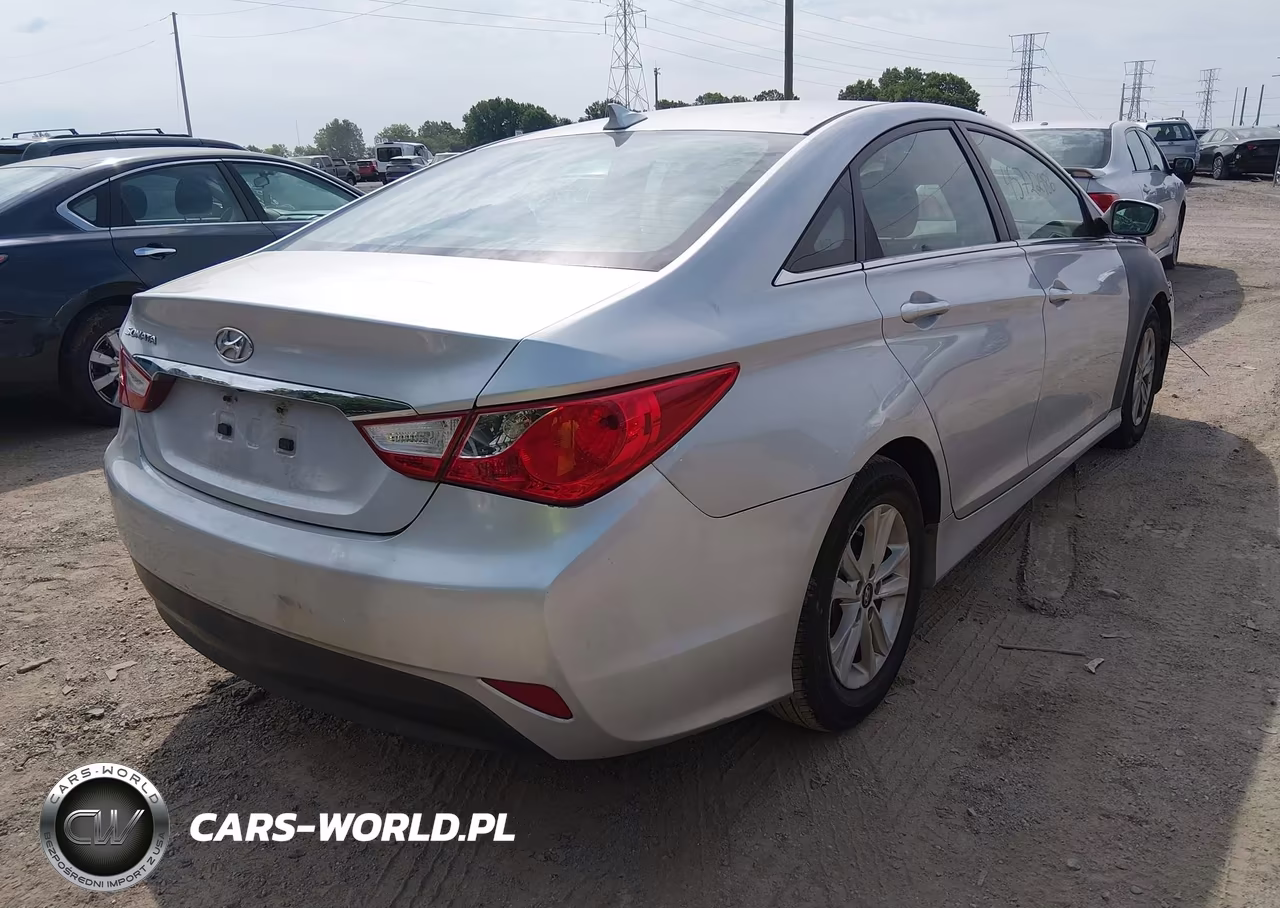 2014 Hyundai Sonata Gls VIN:5NPEB4AC8EH925944 - 4