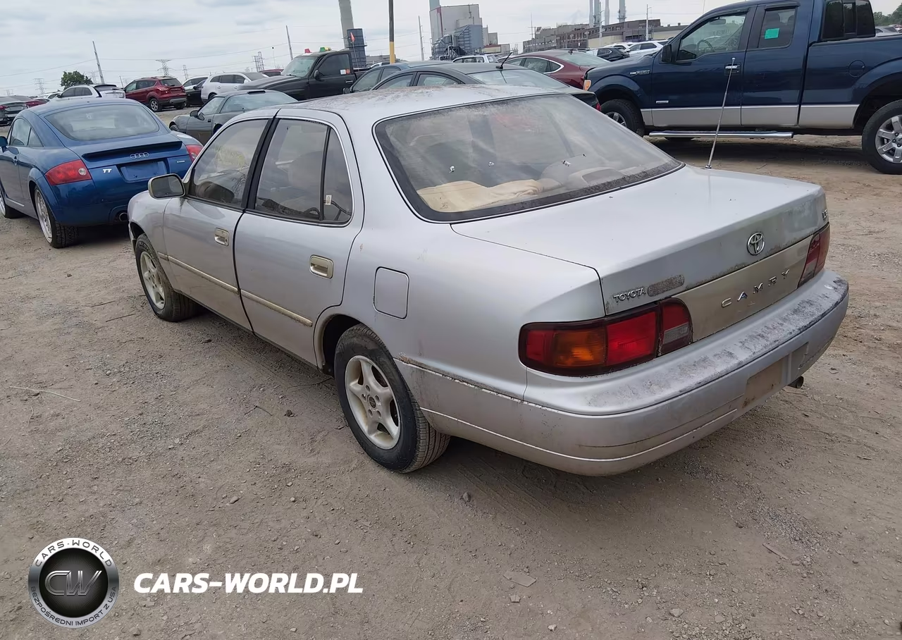 1995 Toyota Camry Le VIN:4T1SK12E1SU521687 - 3