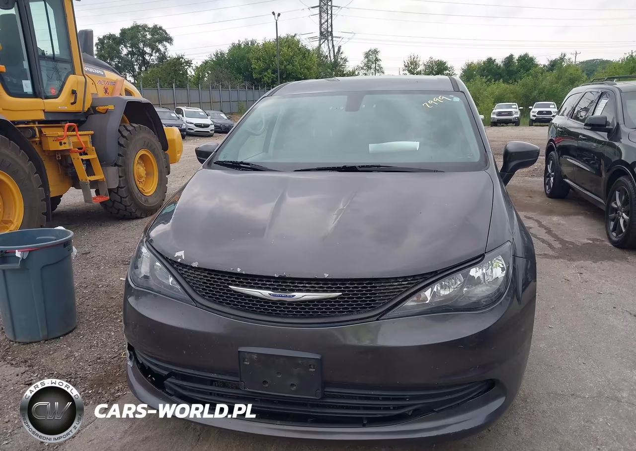 2018 Chrysler Pacifica L VIN:2C4RC1AGXJR355877 - 12