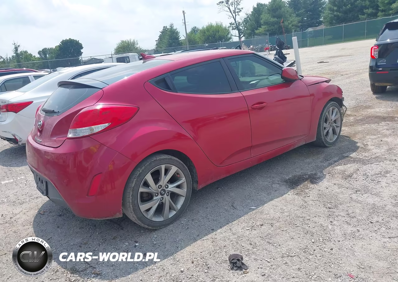 2017 Hyundai Veloster VIN:KMHTC6AD3HU317506 - 4