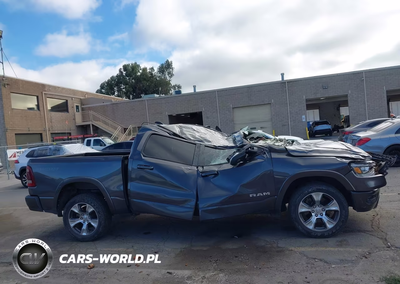 2019 Ram 1500 Laramie VIN:1C6SRFJTXKN925540 - 14