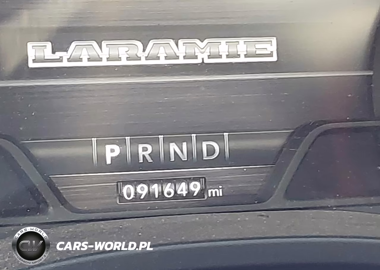 2019 Ram 1500 Laramie VIN:1C6SRFJTXKN925540 - 16
