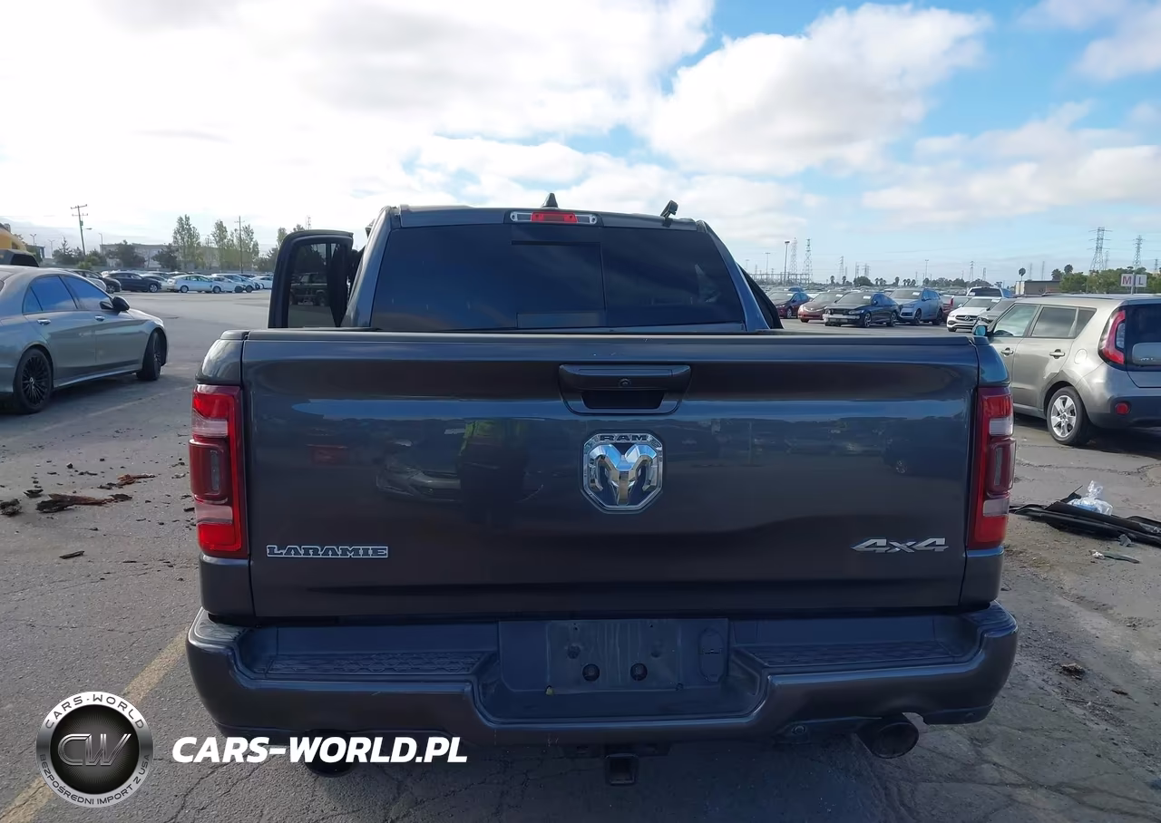 2019 Ram 1500 Laramie VIN:1C6SRFJTXKN925540 - 17