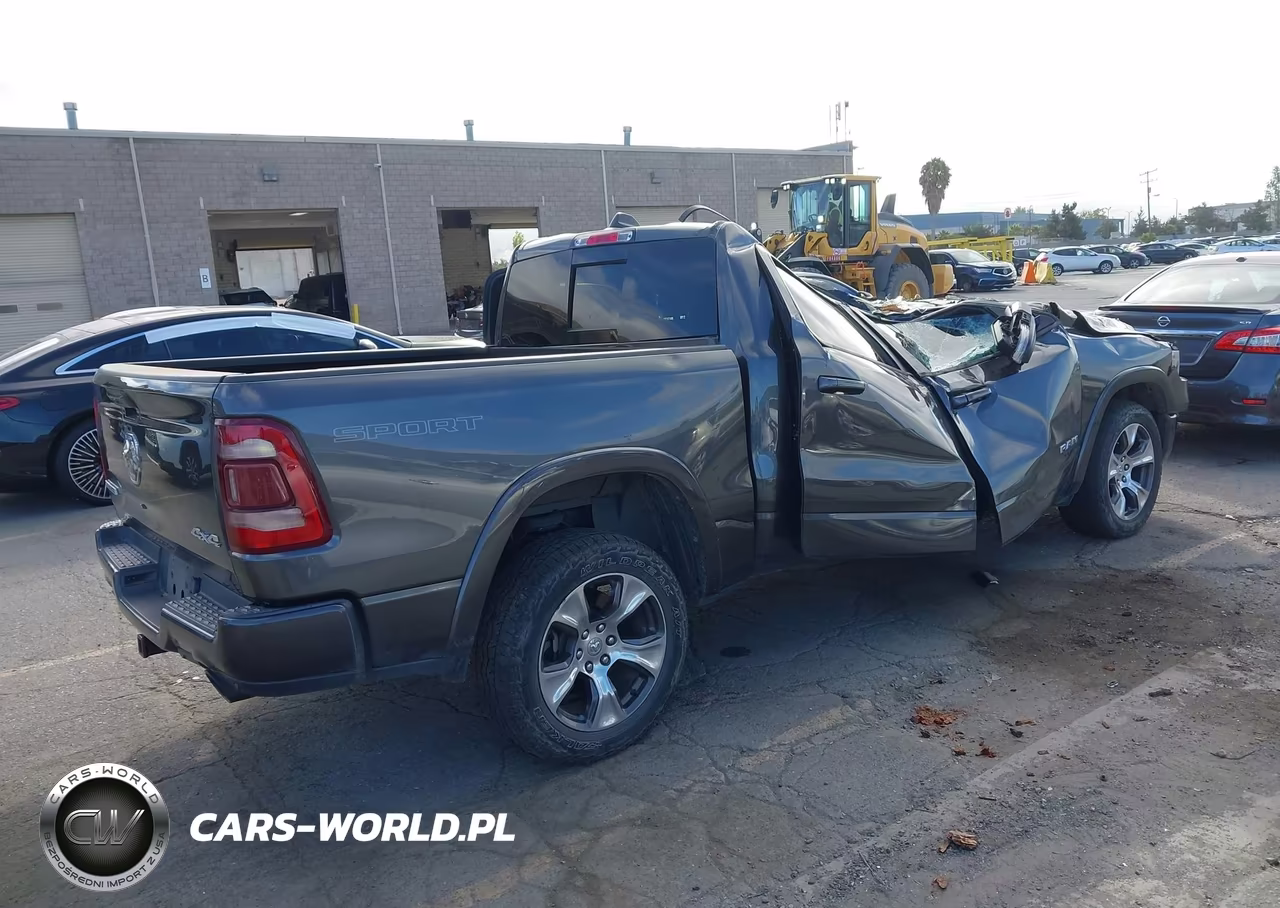2019 Ram 1500 Laramie VIN:1C6SRFJTXKN925540 - 4